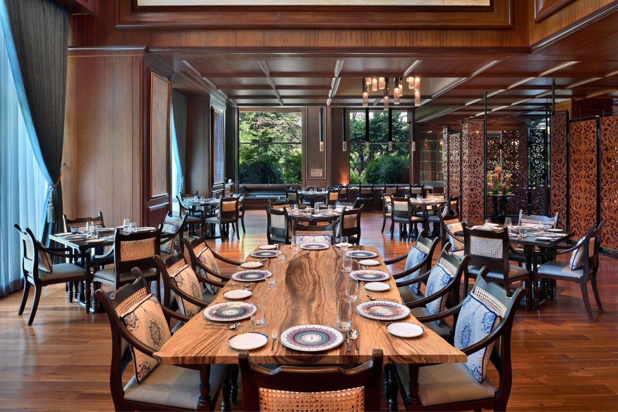 Sheraton Grand Bengaluru Whitefield Hotel & Convention Center Exterior foto