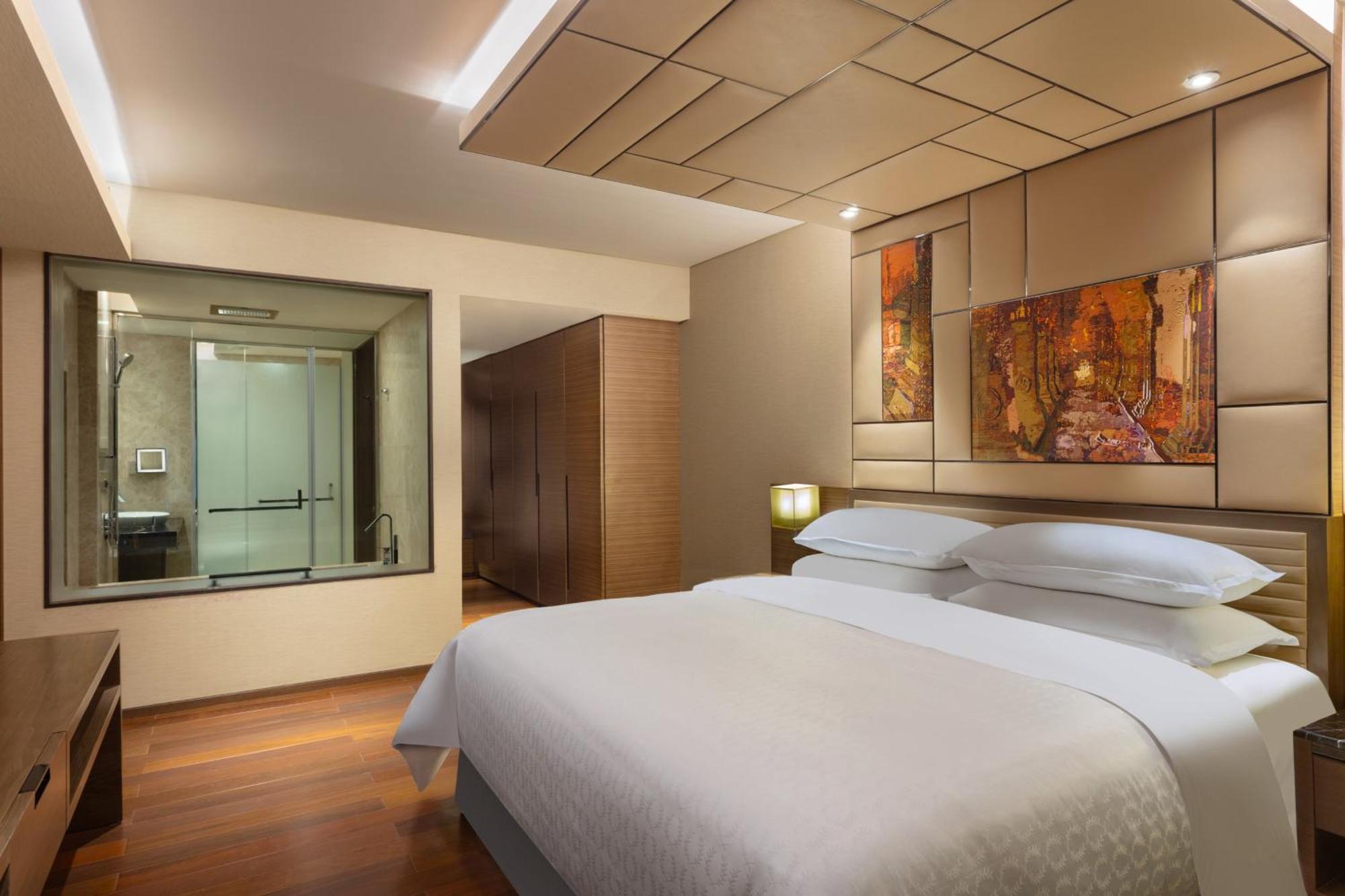 Sheraton Grand Bengaluru Whitefield Hotel & Convention Center Exterior foto