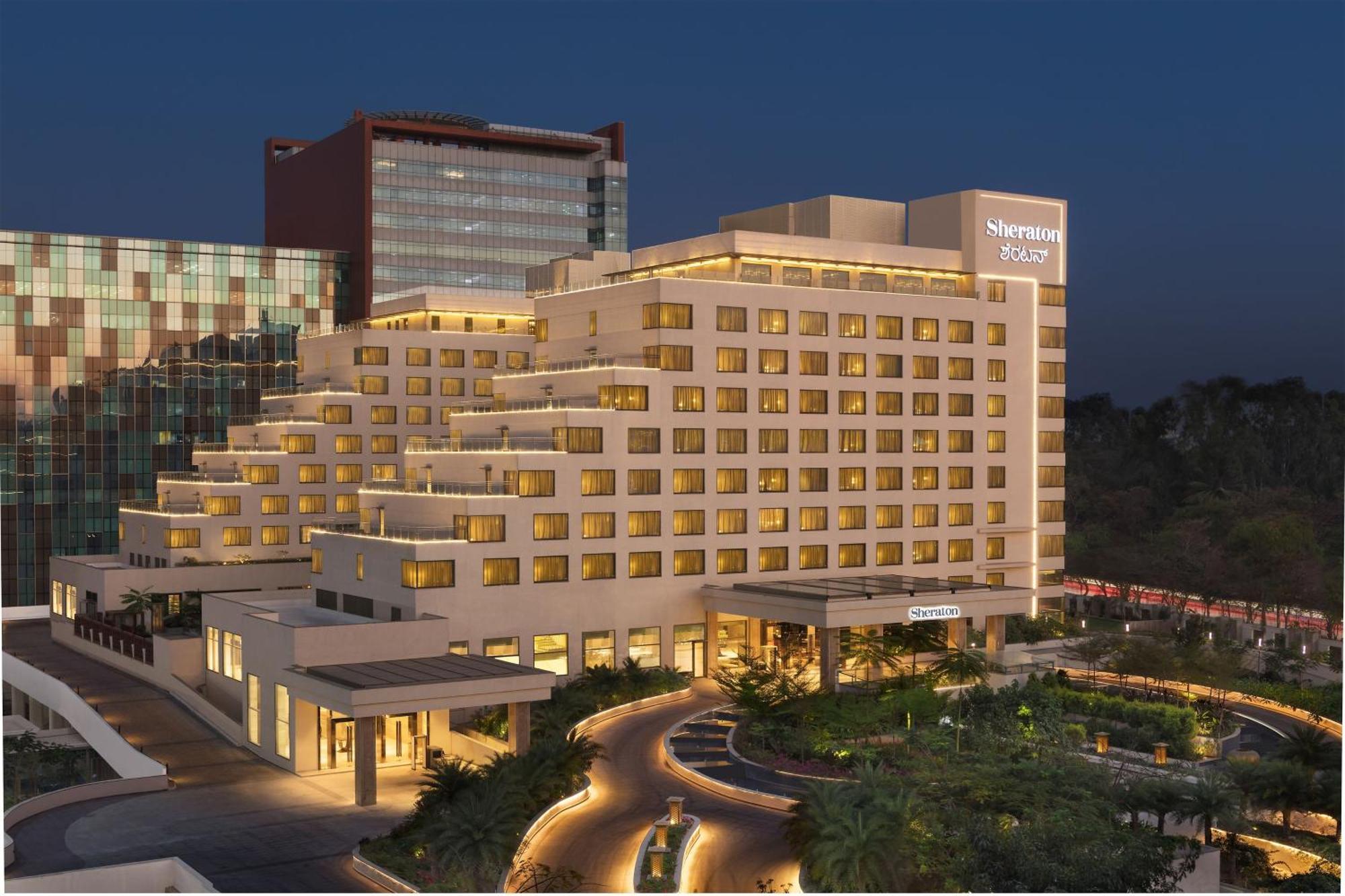 Sheraton Grand Bengaluru Whitefield Hotel & Convention Center Exterior foto